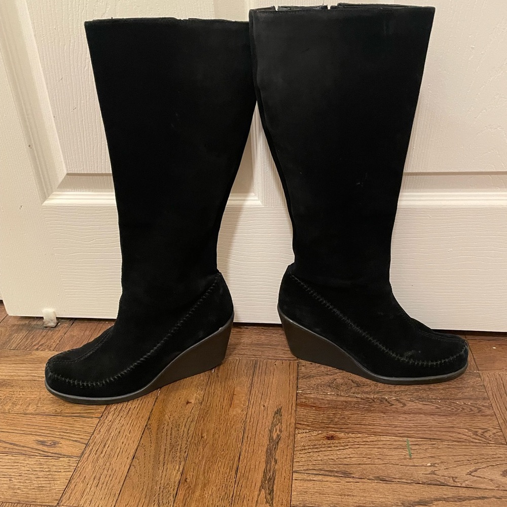 Aerosoles Gather Round black suede wedge boots